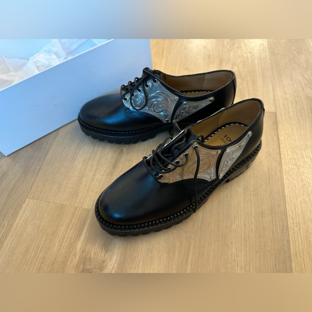 NIB Toga Pulla Black Embellished Oxfords